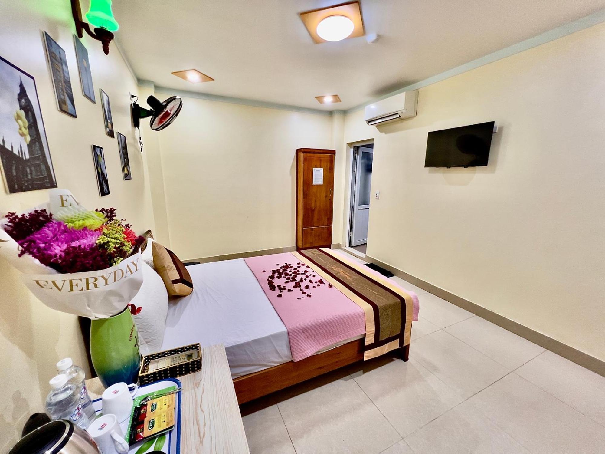 Manh Vuong Hotel Catba Dong Khe Sau Extérieur photo