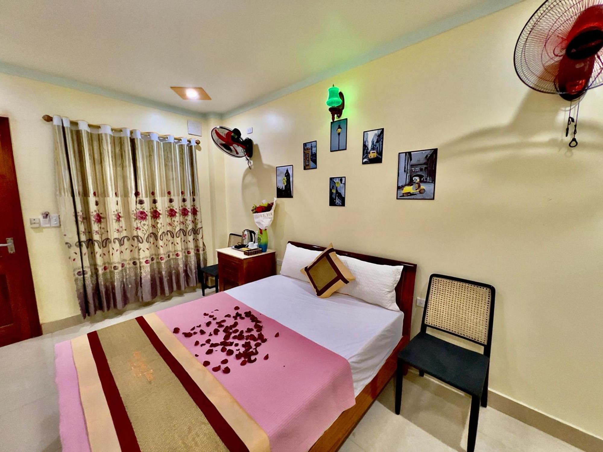 Manh Vuong Hotel Catba Dong Khe Sau Extérieur photo