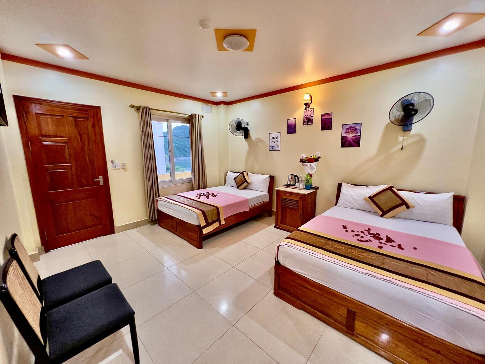 Manh Vuong Hotel Catba Dong Khe Sau Extérieur photo