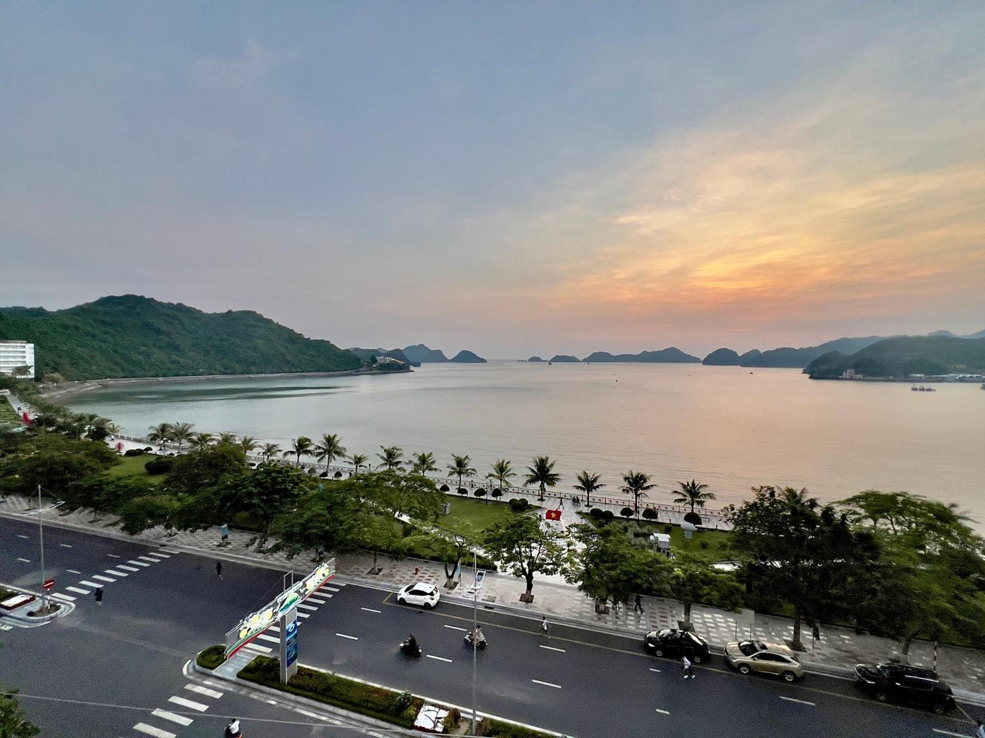 Manh Vuong Hotel Catba Dong Khe Sau Extérieur photo