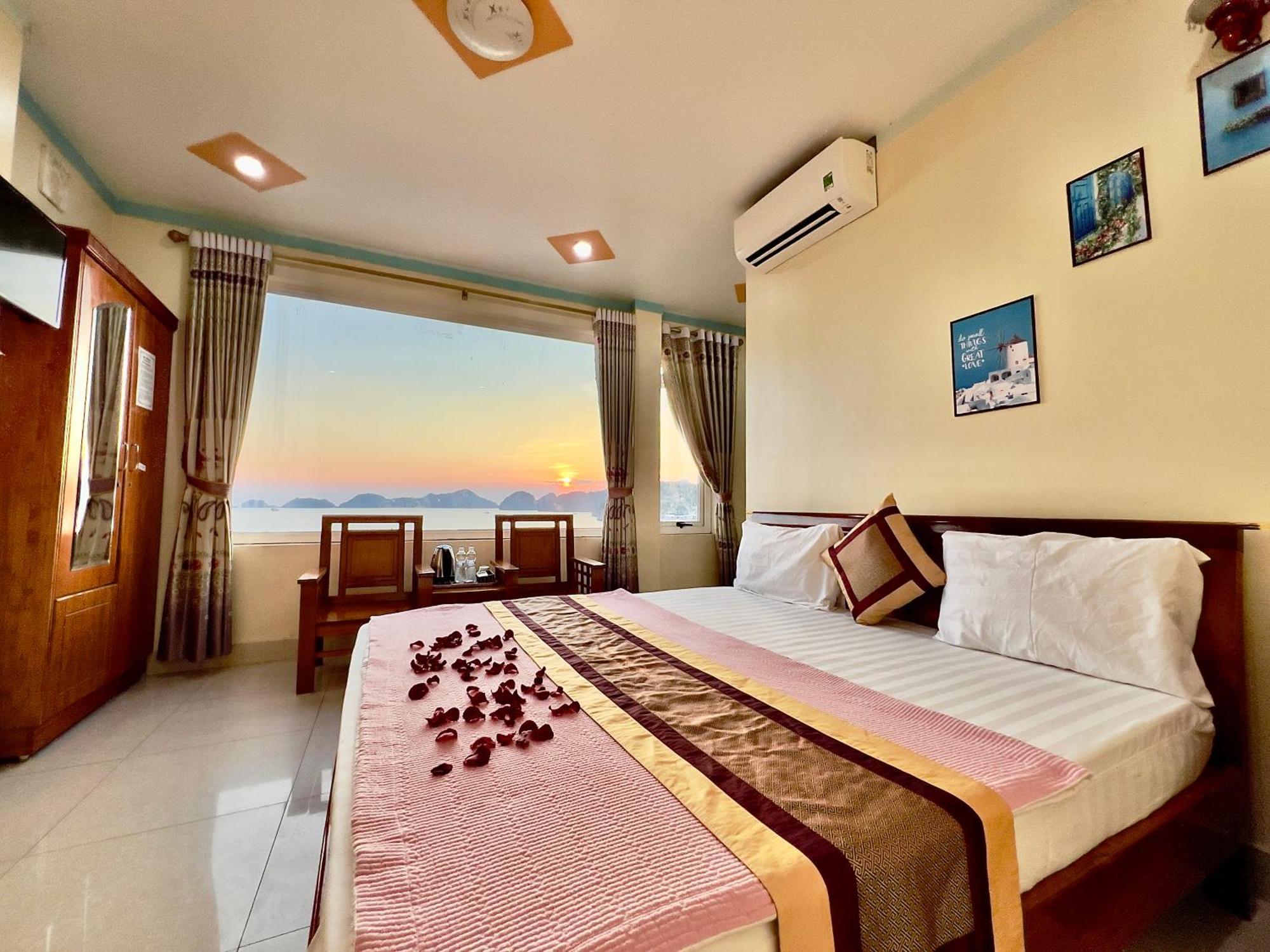 Manh Vuong Hotel Catba Dong Khe Sau Extérieur photo
