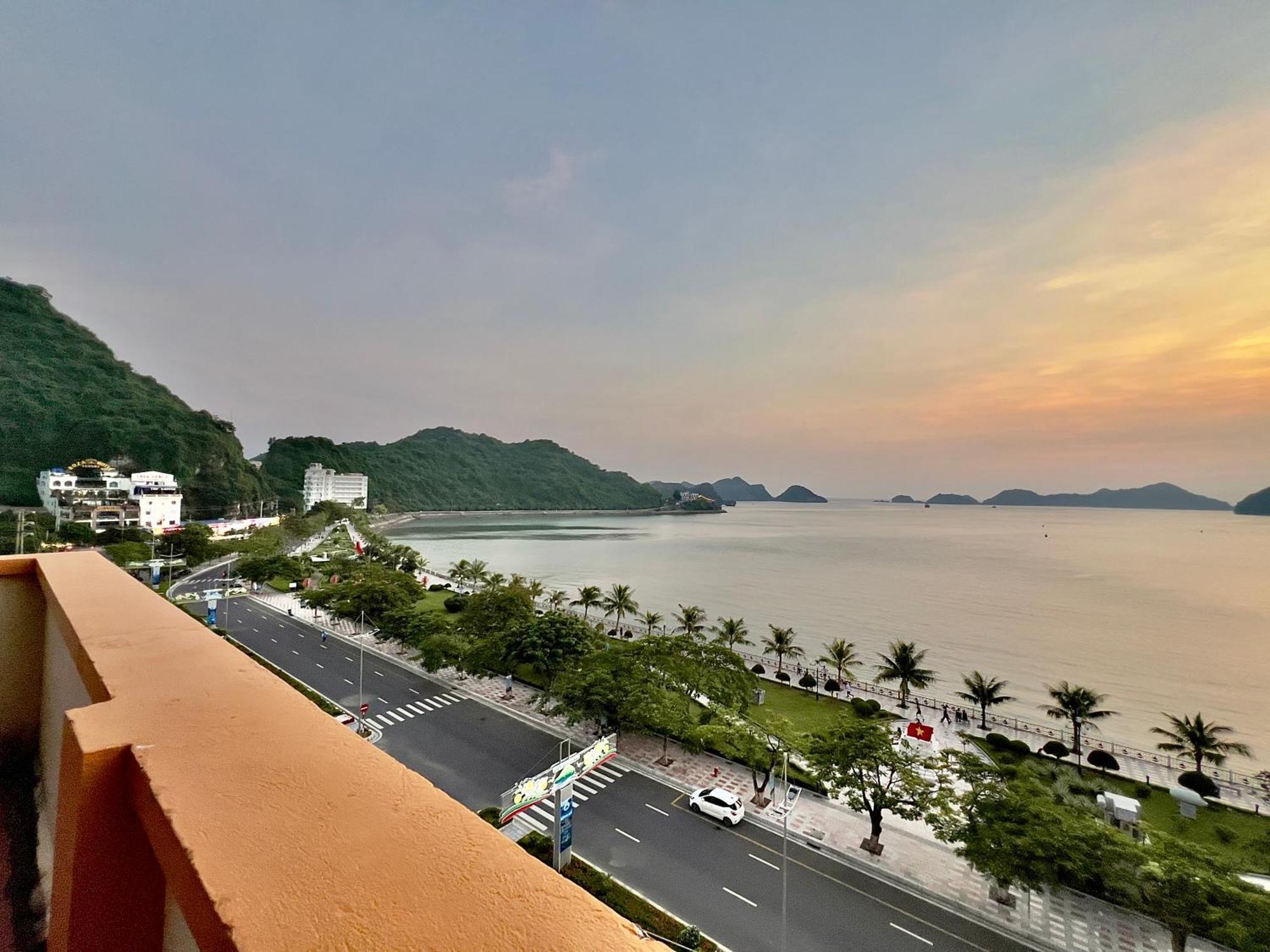 Manh Vuong Hotel Catba Dong Khe Sau Extérieur photo